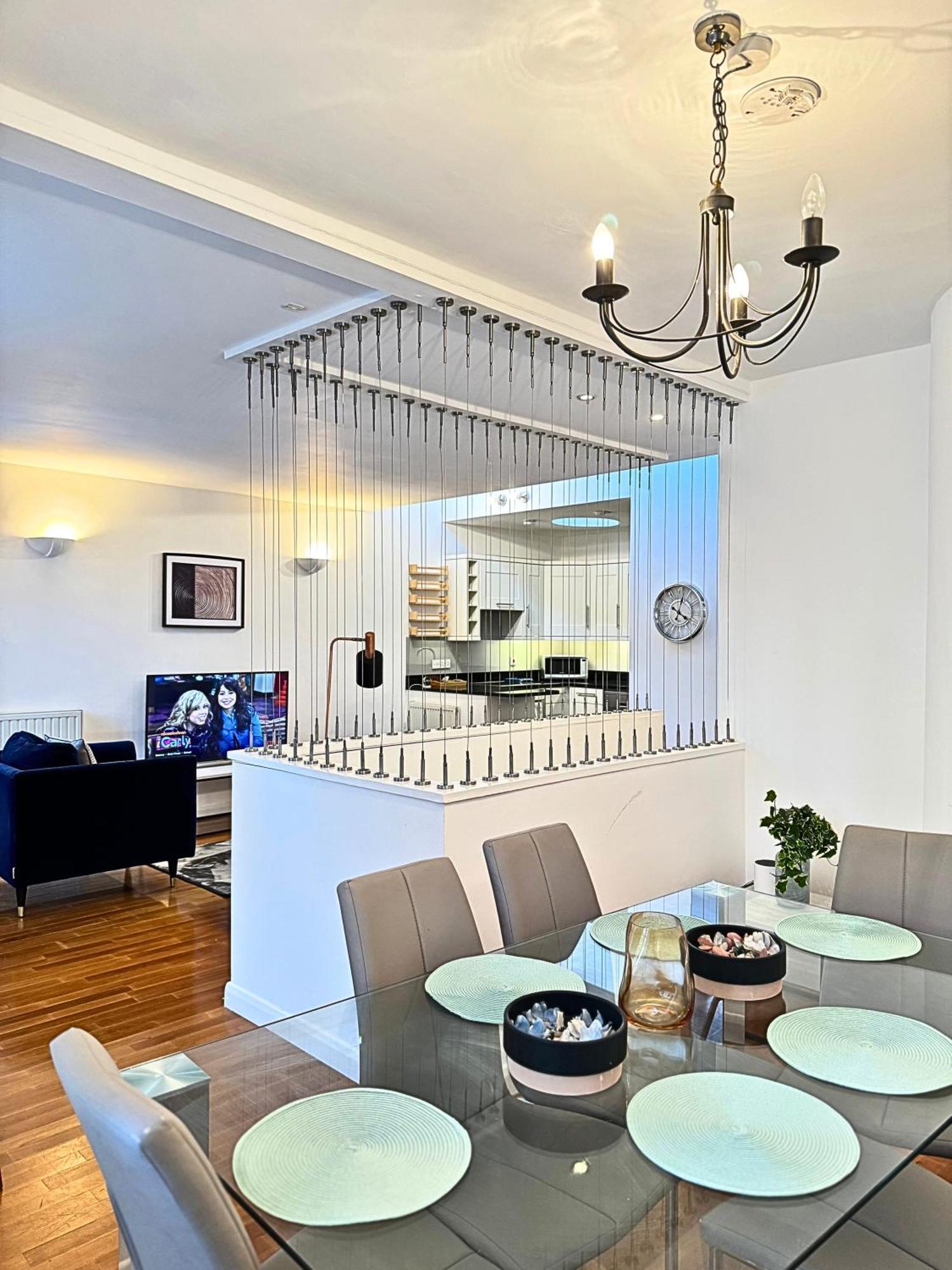 The Heart Of Kensington Mews - 3 Bedrooms House-Private Entrance-Hyde Park Walk Away-Green Park 9 Minutes Underground- The Best Of London With Glamour Of Kensington Exteriér fotografie